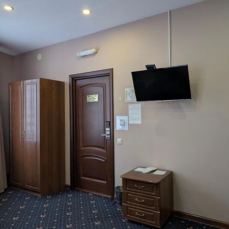 Victoria Hotel أورالسك المظهر الخارجي الصورة