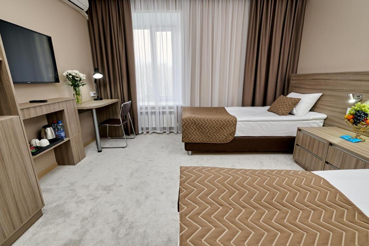 Victoria Hotel أورالسك المظهر الخارجي الصورة