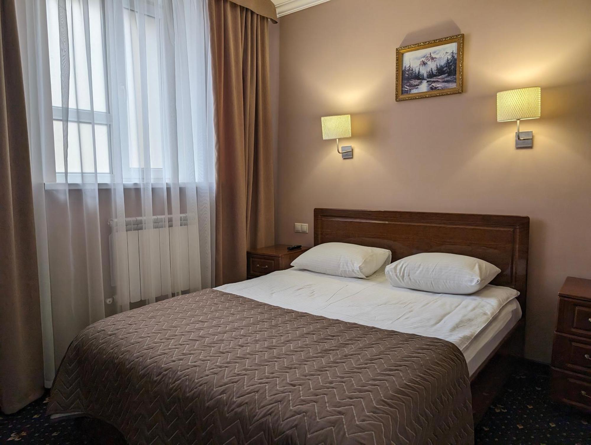 Victoria Hotel أورالسك المظهر الخارجي الصورة