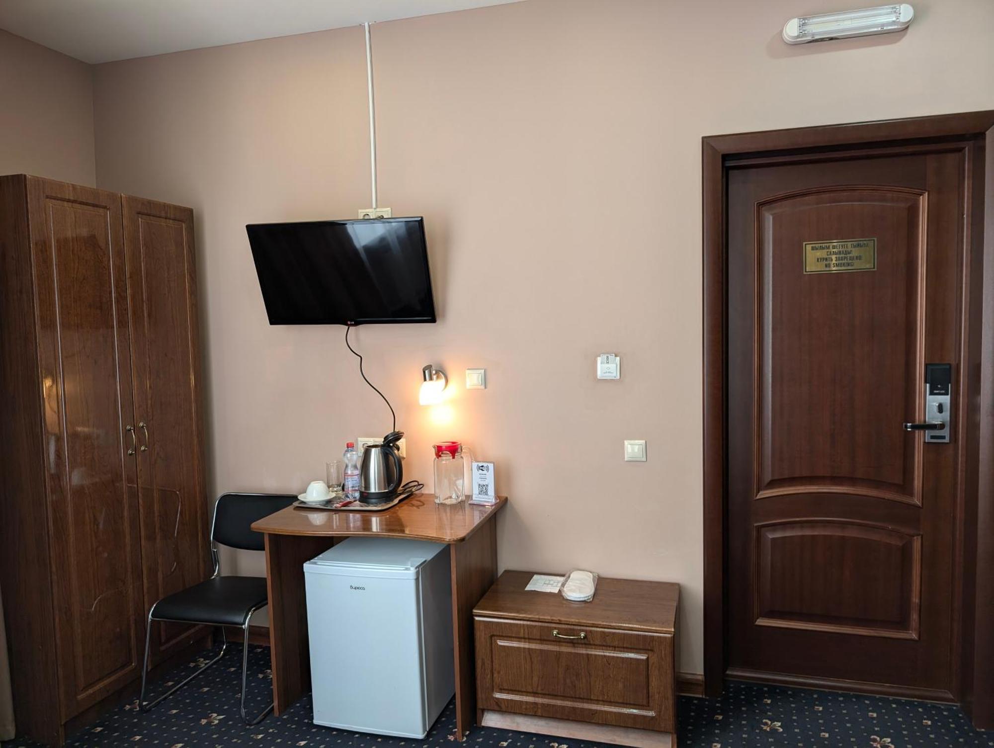 Victoria Hotel أورالسك المظهر الخارجي الصورة