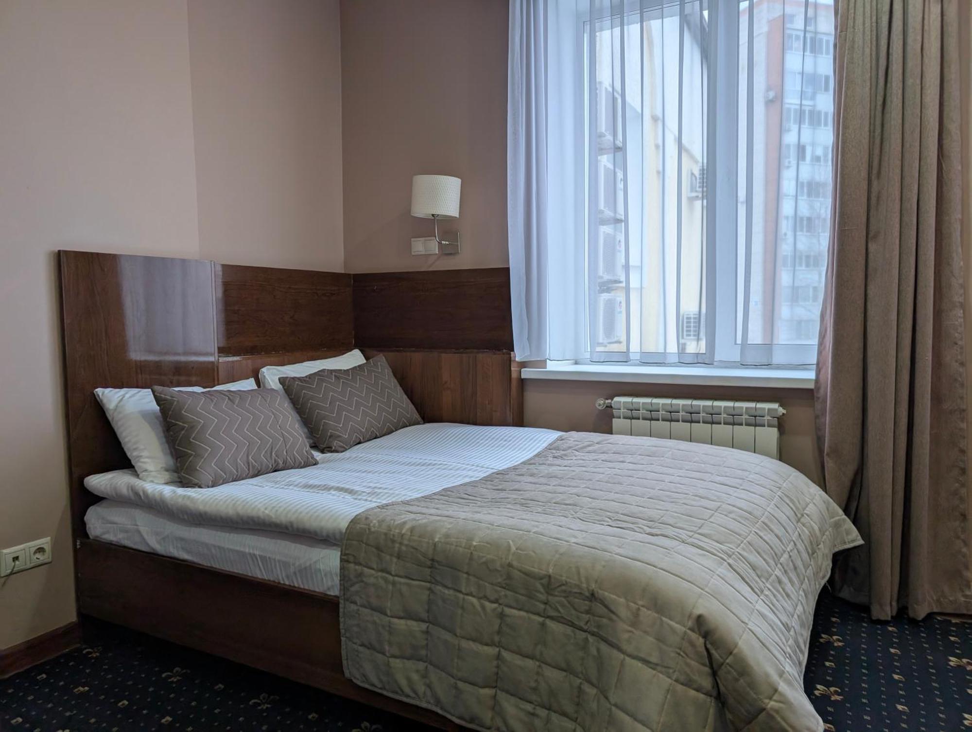 Victoria Hotel أورالسك المظهر الخارجي الصورة